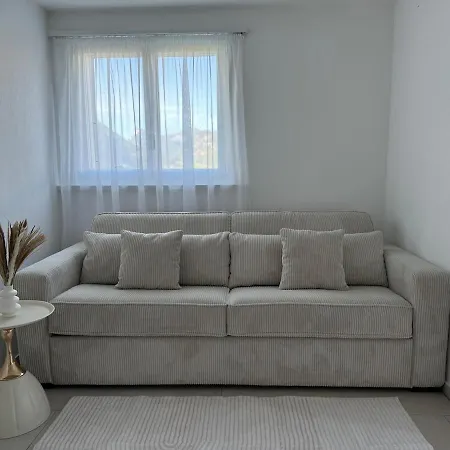 Niesenblick 1 Apartment